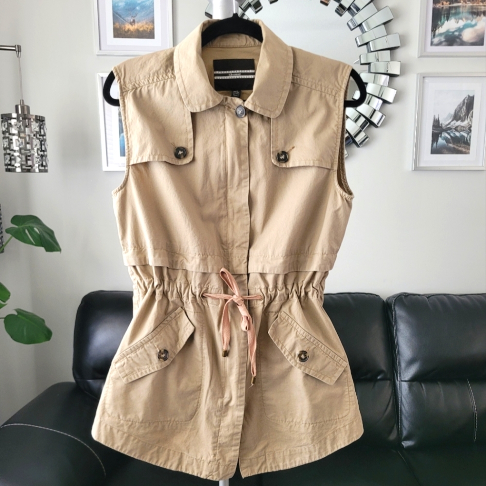 DCasual Khaki Vest Size Small